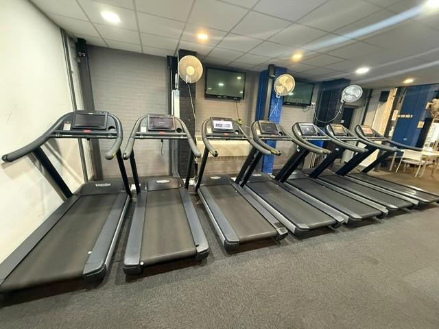 Technogym Unity loopbanden en crosstrainers, Ophalen, Overige materialen, Benen, Gebruikt
