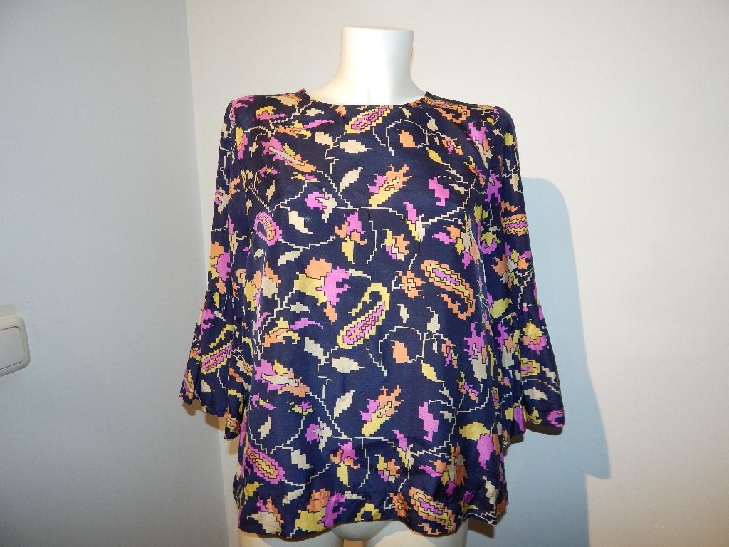 Essentiel Antwerp zijde blouse tuniek paisley print kleur M, Maat 38/40 (M), Essentiel Antwerp, Gedragen, Meerkleurig