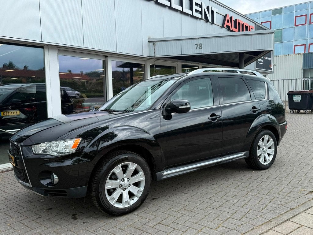 Mitsubishi Outlander 2.4 Instyle Automaat | Leder | Navigati, Auto's, Automaat, Zwart, 4 cilinders, Zwart