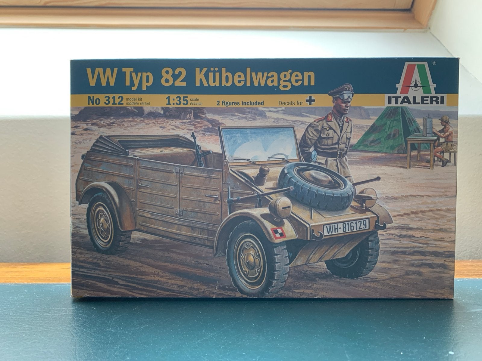 Mooi diorama met VW Kübelwagen cabrio en set, Gebruikt, 1:32 tot 1:50, Ophalen of Verzenden, Italeri