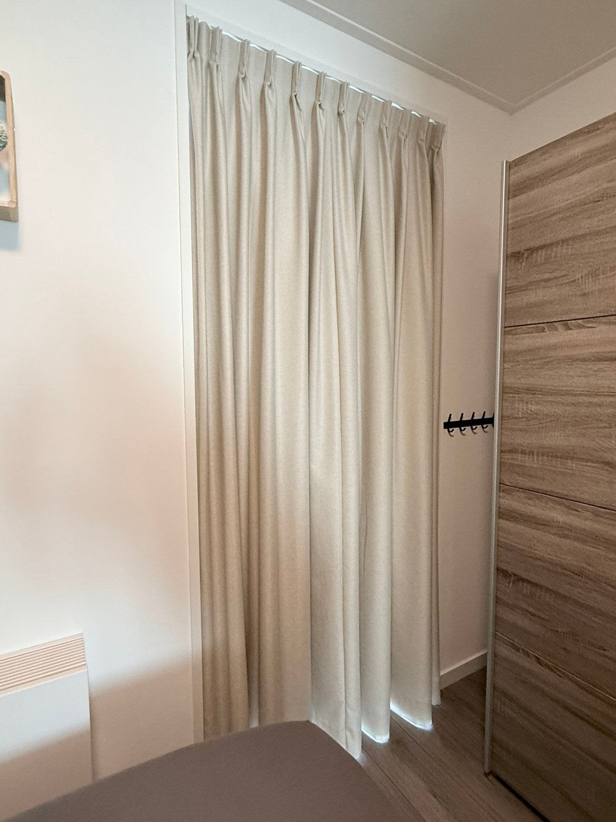 3 stuks zeer nette gordijnen, 3 jaar oud. In goede staat, Huis en Inrichting, Stoffering | Gordijnen en Lamellen, Ophalen, Zo goed als nieuw