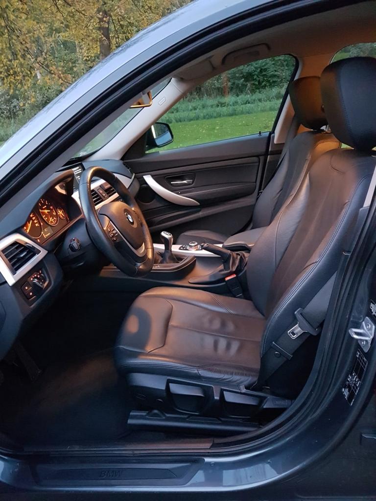 BMW 3-Serie GT 318d 136pk 2014 Grijs, Auto's, BMW, Particulier, 3-Serie GT, ABS, Adaptieve lichten, Adaptive Cruise Control, Airbags