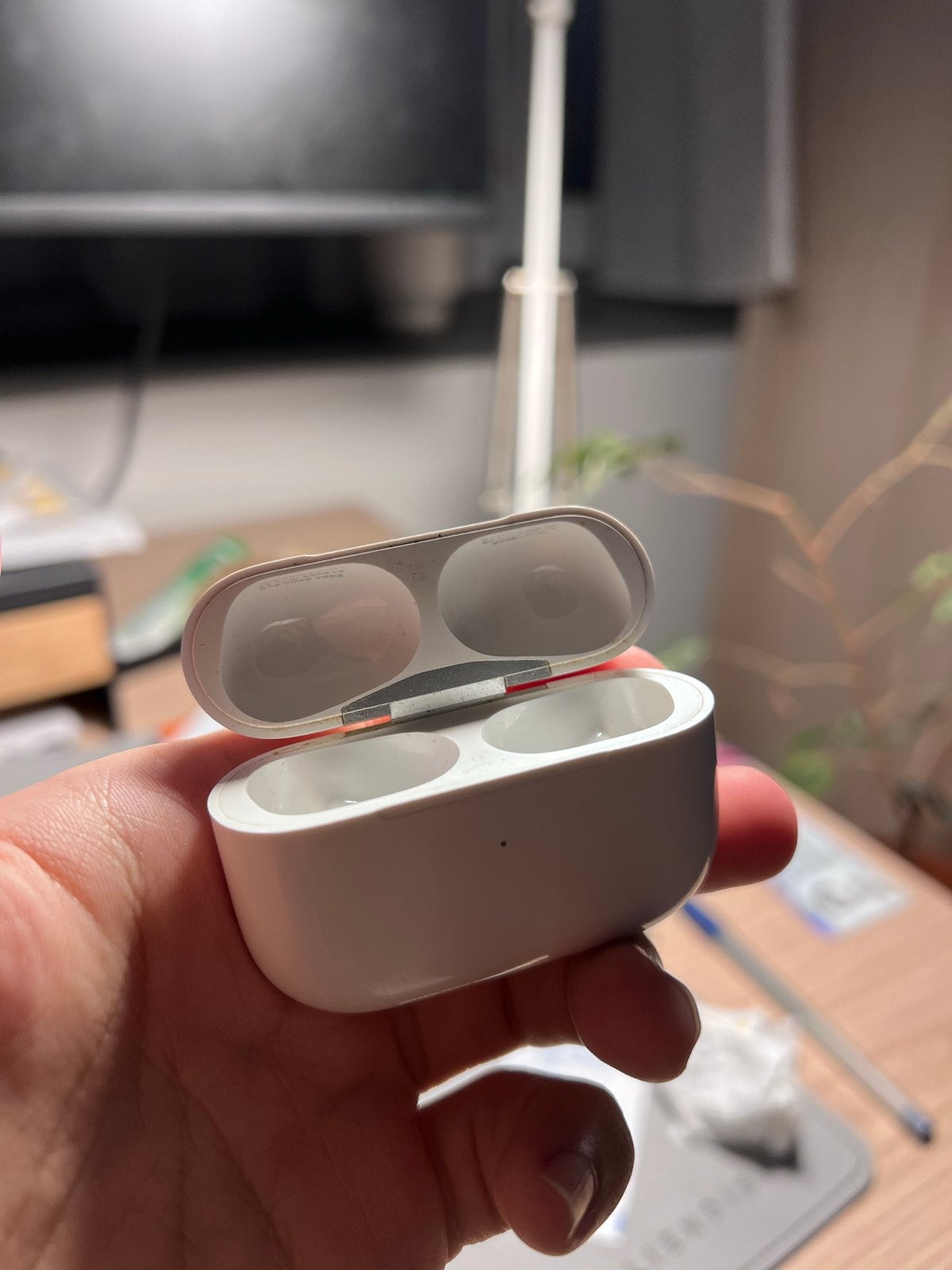 Apple AirPods Pro Oplaadcase (alleen case), In-ear, Gebruikt, Draadloos opladen, Ophalen of Verzenden