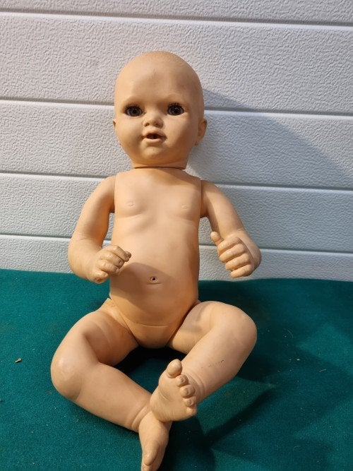 Babypop sebino 365, Verzamelen, Poppen, Ophalen of Verzenden, 'T Olde Gre-j, Info@toldegrej.nl, Endepoelstraat 20f Didam
