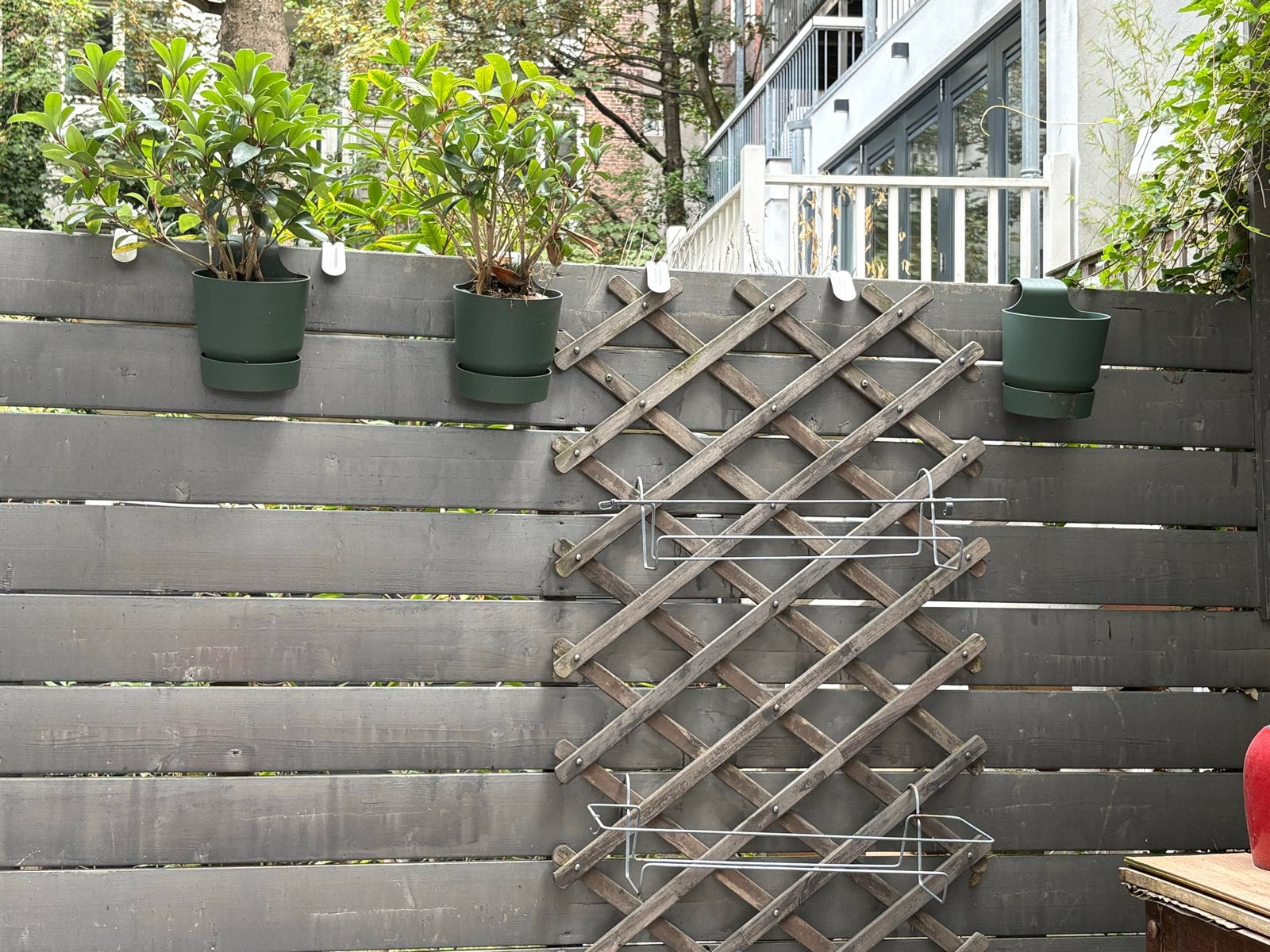 3 stuks Elho hang bloempotten voor balkon of tuin, Ophalen, Kunststof, Gebruikt, Balkon