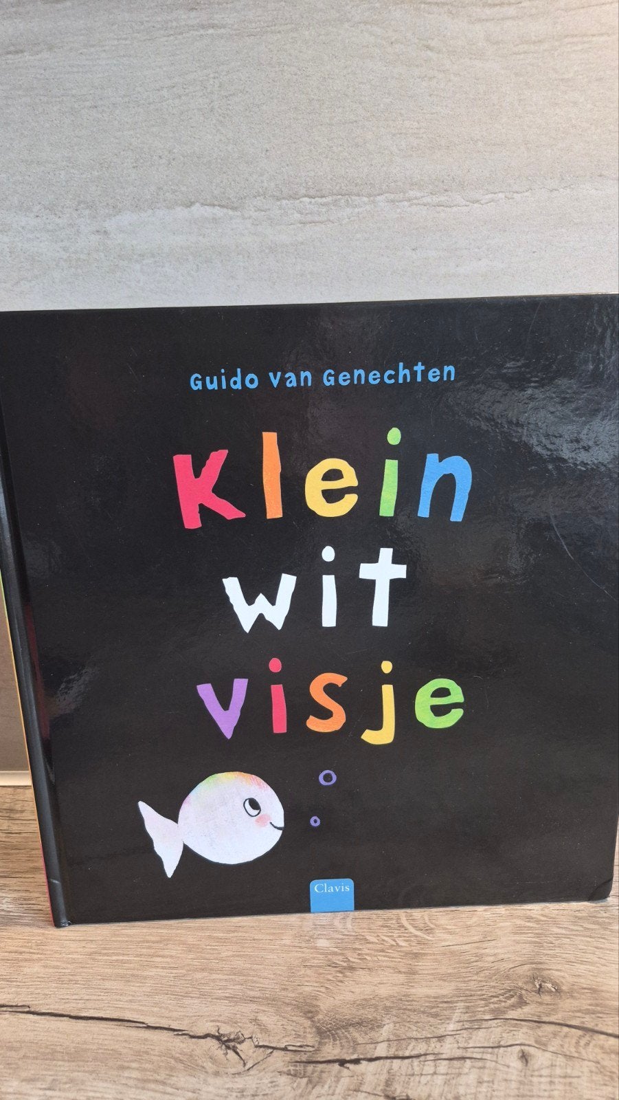 Klein wit visje - Guido van Genechten (hardcover), Boeken, Fictie algemeen, Jongen of Meisje, Ophalen of Verzenden, Zo goed als nieuw