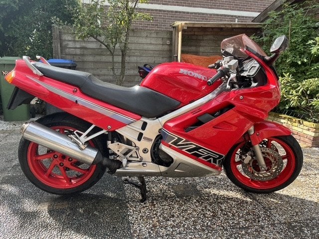 Honda VFR750 (1993), 4 cilinders, Motorrijbewijs A, Gebruikt, Meer dan 35 kW