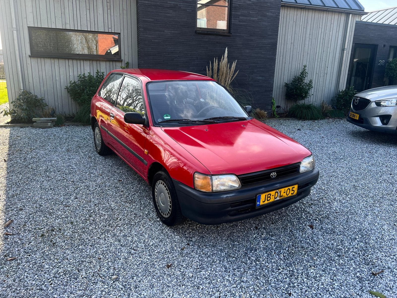 Toyota Starlet 1.3 XLI AUT E2 1994 Rood, Auto's, 74 pk, 4 cilinders, Starlet, 400 kg