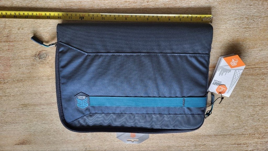 STM Summary laptop sleeve 13 inch - nieuw met labels, Computers en Software, Ophalen of Verzenden, 13 inch, Nieuw