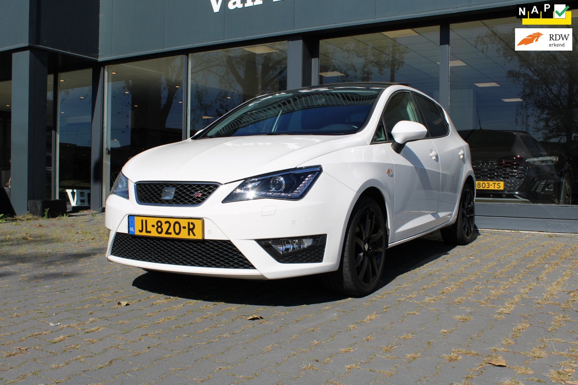 Seat Ibiza SC 1.0 EcoTSI FR Connect Panoramadak 5-deurs, Auto's, Voorwielaandrijving, Euro 6, Origineel Nederlands, Handgeschakeld