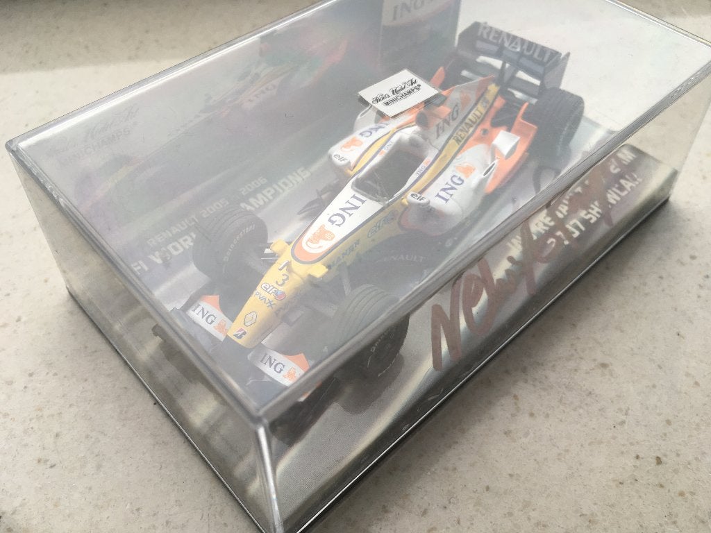 Unieke gesigneerde F1 MiniChamps ING Renault race car 1:43, Hobby en Vrije tijd, Modelauto's | 1:43, Ophalen of Verzenden, Nieuw