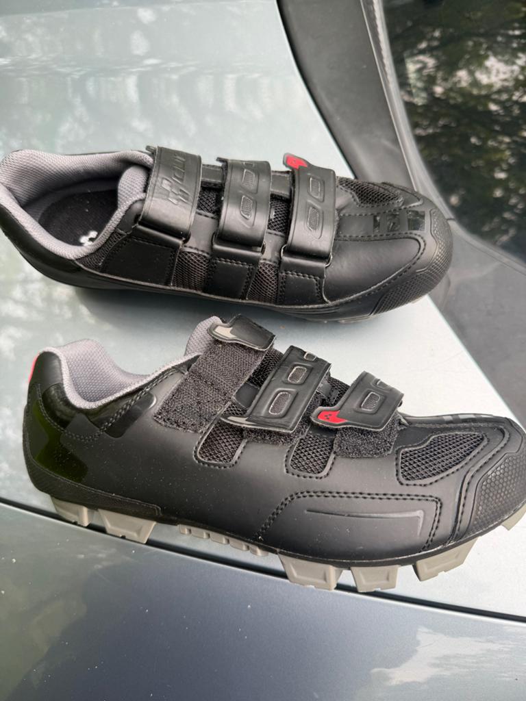 Cube fietsschoenen - nieuw(maat 42), Fietsen en Brommers, Fietsaccessoires | Fietskleding, Heren, Schoenen, Nieuw, Overige maten