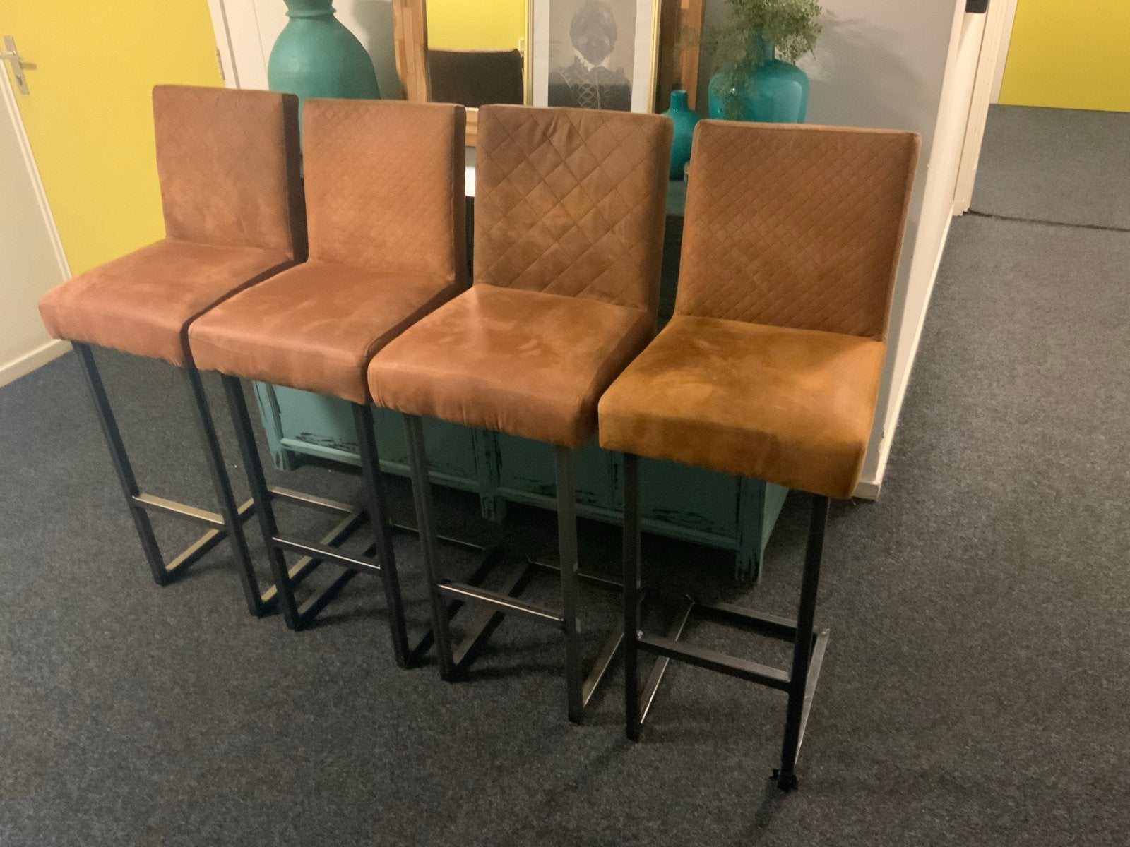 Prachtige partij barkrukken, 80 cm zithoogte, cognac kleur, Ophalen, Met voetsteun, Zo goed als nieuw, 90 cm of meer