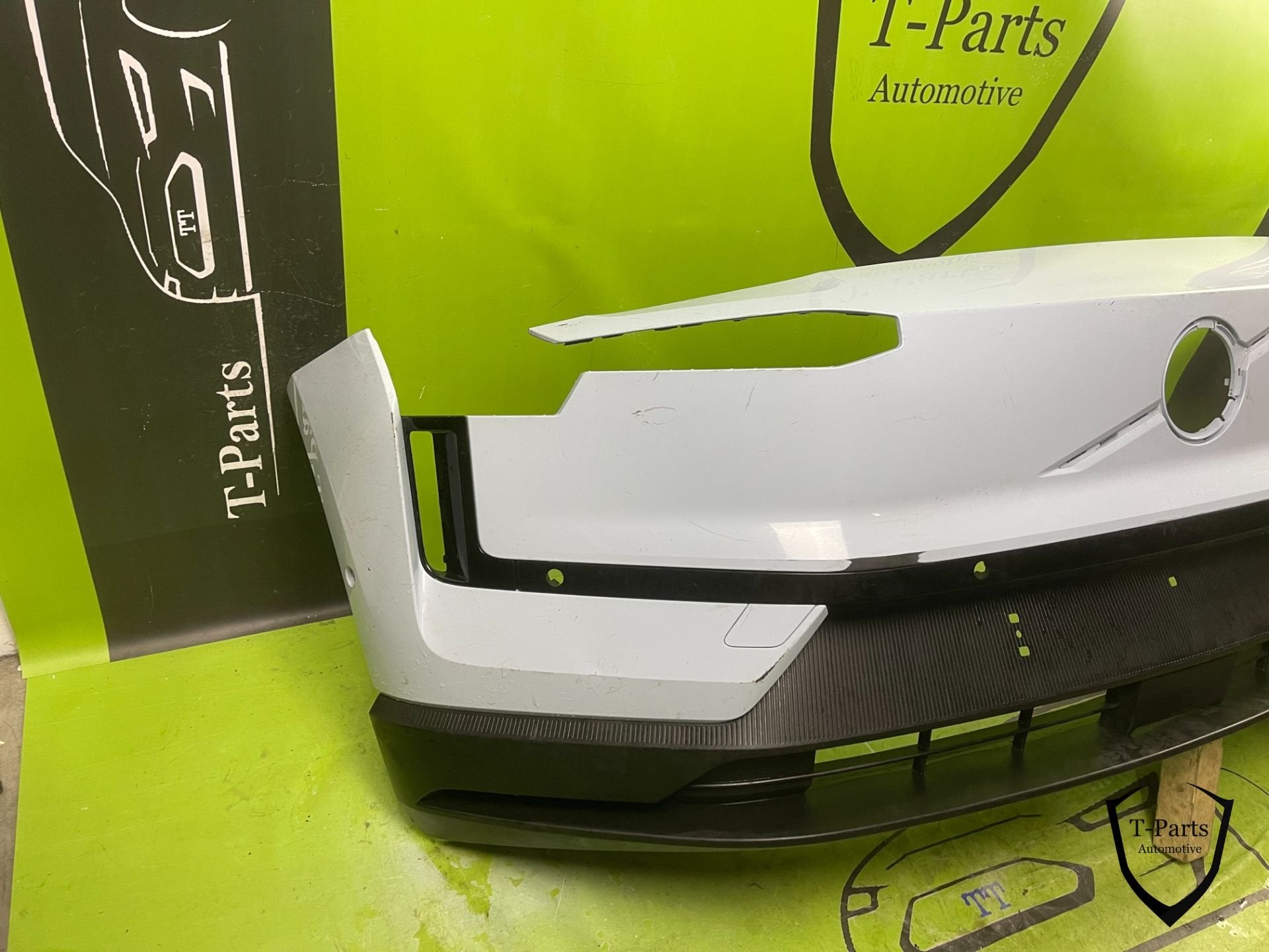 volvo EX30 EX 30 voorbumper bumper grille rooster gril, Info@fabrikant.eu, Ophalen of Verzenden, Volvo, Bumper