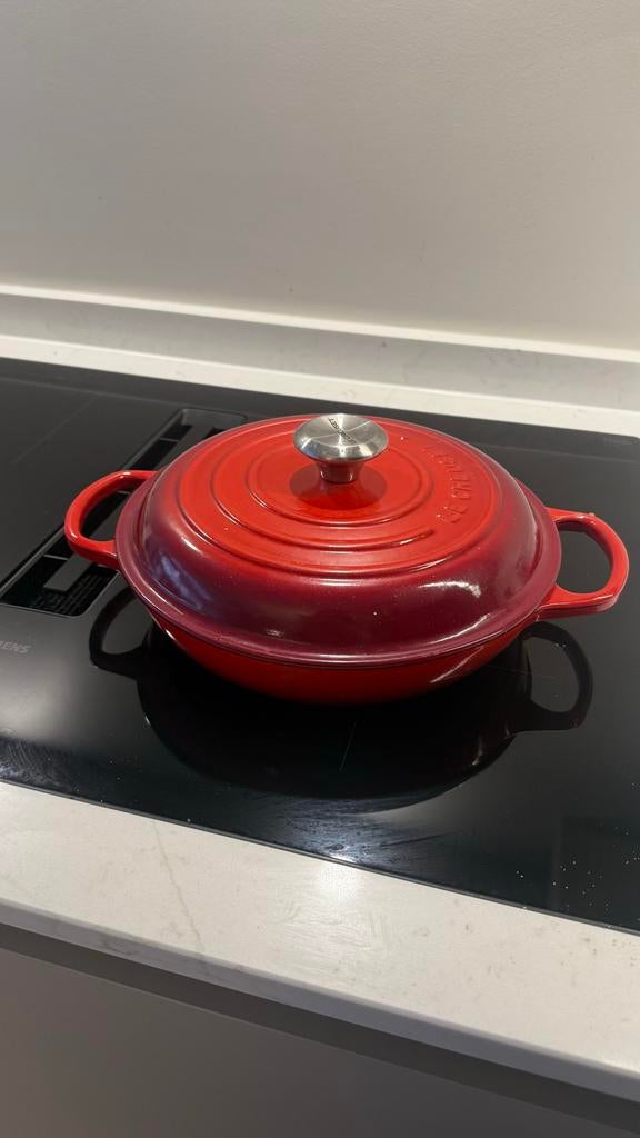 Le Creuset braadpan 26 cm rood, Ophalen, Gebruikt, Koekenpan of Braadpan, Gietijzer