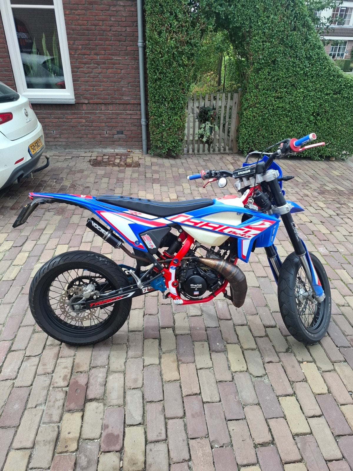 Beta RR 50 Track 2024 Blauw - Goed onderhouden, Ophalen, 6 versnellingen, Maximaal 45 km/u, Zo goed als nieuw