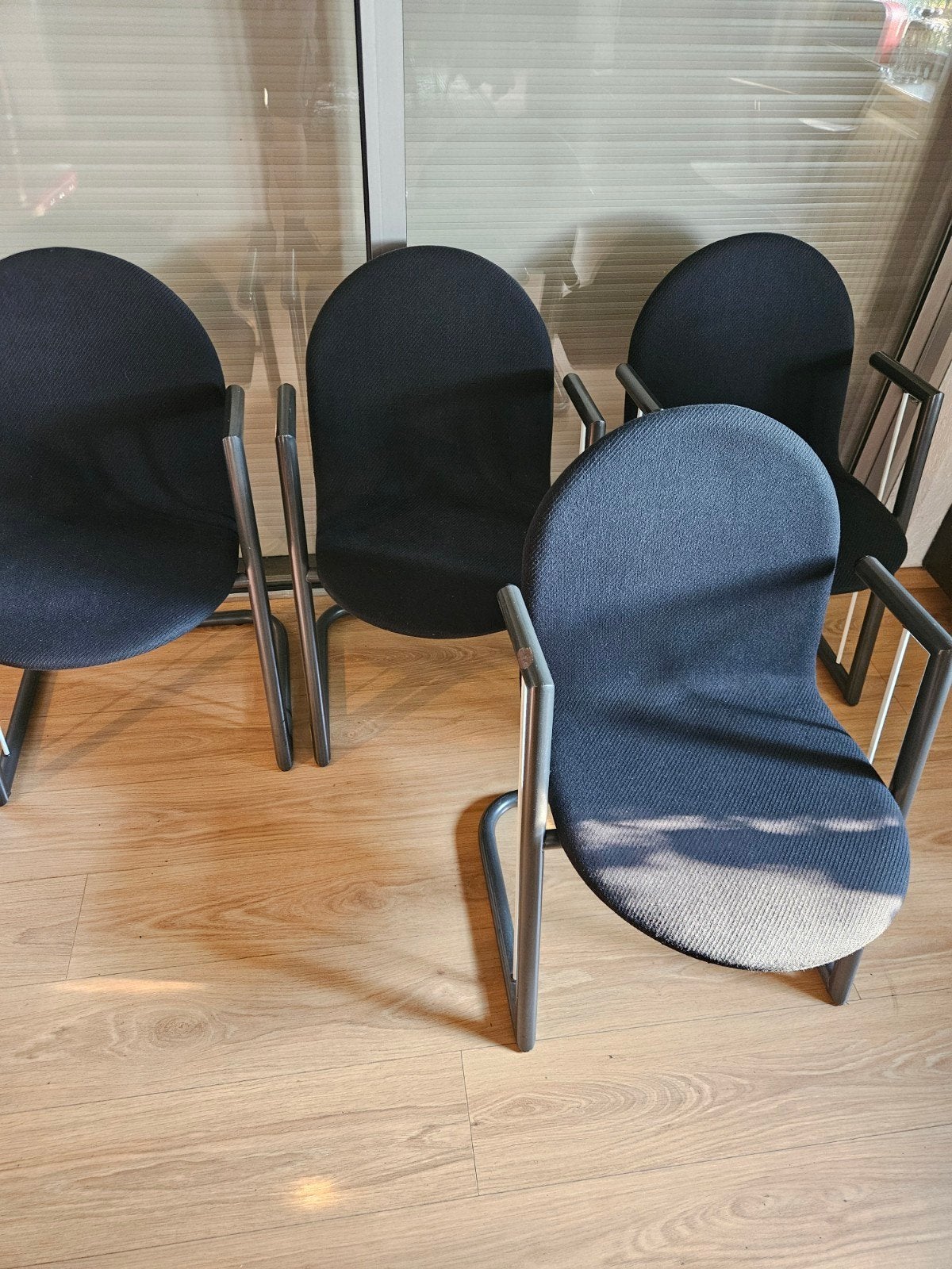 4 degelijke kamerstoelen, Ophalen, Gebruikt, Zwart, Stof