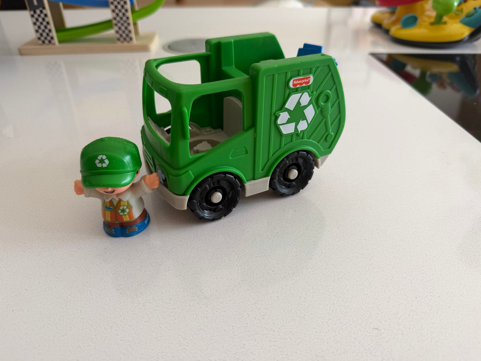 Fisher-Price Little People Vuilniswagen met figuur, Ophalen, Gebruikt