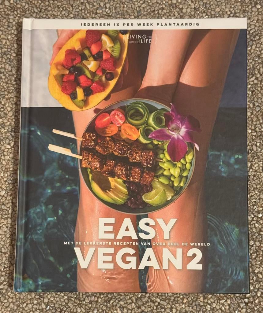 Easy Vegan 2, kookboek, Boeken, Ophalen of Verzenden, Zo goed als nieuw, Living the Green life
