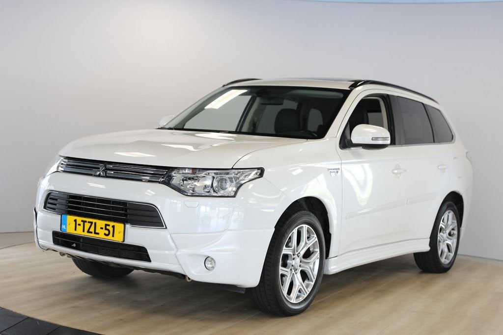 Mitsubishi Outlander 2.0 PHEV Instyle | Schuif- kanteldak |, 1998 cc, Euro 6, Wit, Bedrijf