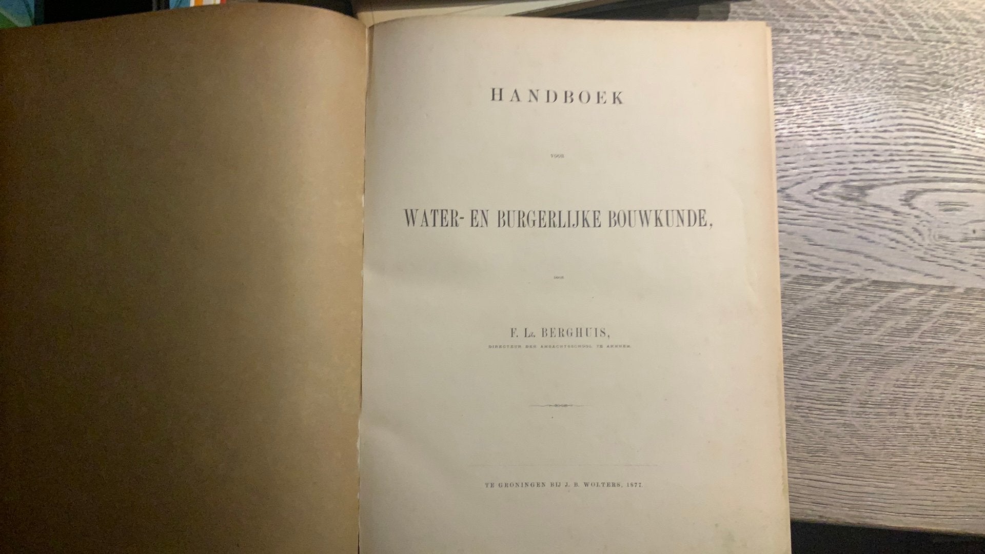 Handboek voor Water en Burgerlijke Bouwkunde  F L berghuis, Boeken, Ophalen of Verzenden, Zo goed als nieuw, Bouwkunde
