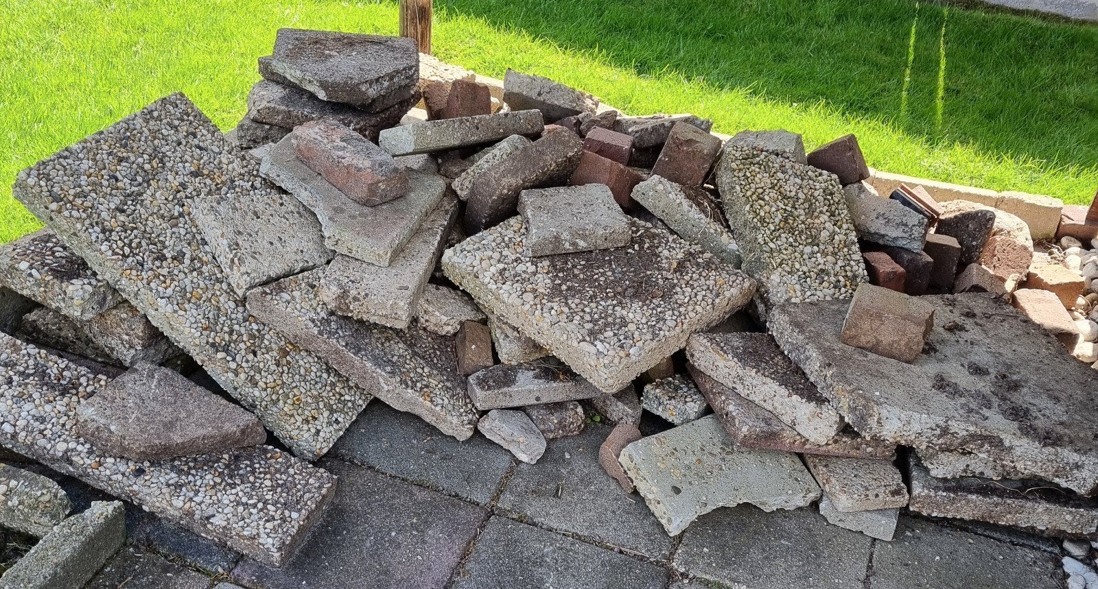 Stenen en tegels, restant stukken, Ophalen, Overige materialen, 20 tot 40 cm, Minder dan 5 m²