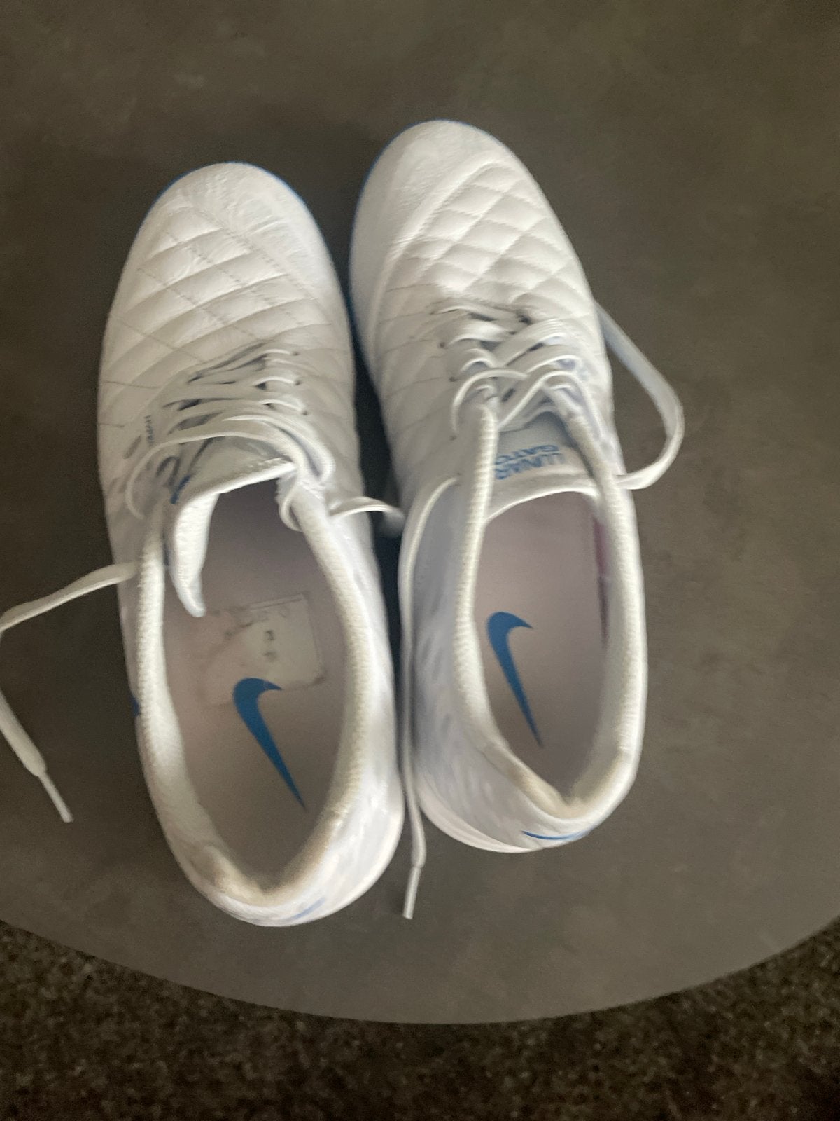 Witte Nike Hyperfuse zaalvoetbalschoenen, Ophalen, Zo goed als nieuw, Schoenen