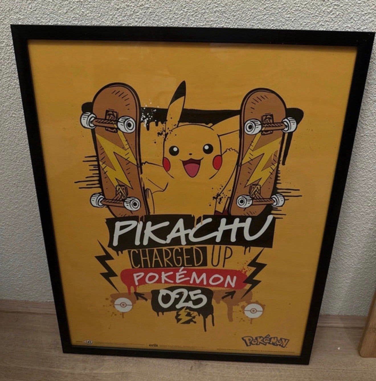 Pokémon pikachu poster ingelijst, Verzamelen, Rechthoekig Staand, Met lijst, Ophalen of Verzenden, Zo goed als nieuw