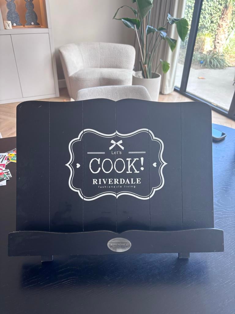 Riverdale Kookboekstandaard - Zwart met 'Let's Cook!', Ophalen of Verzenden, Zo goed als nieuw