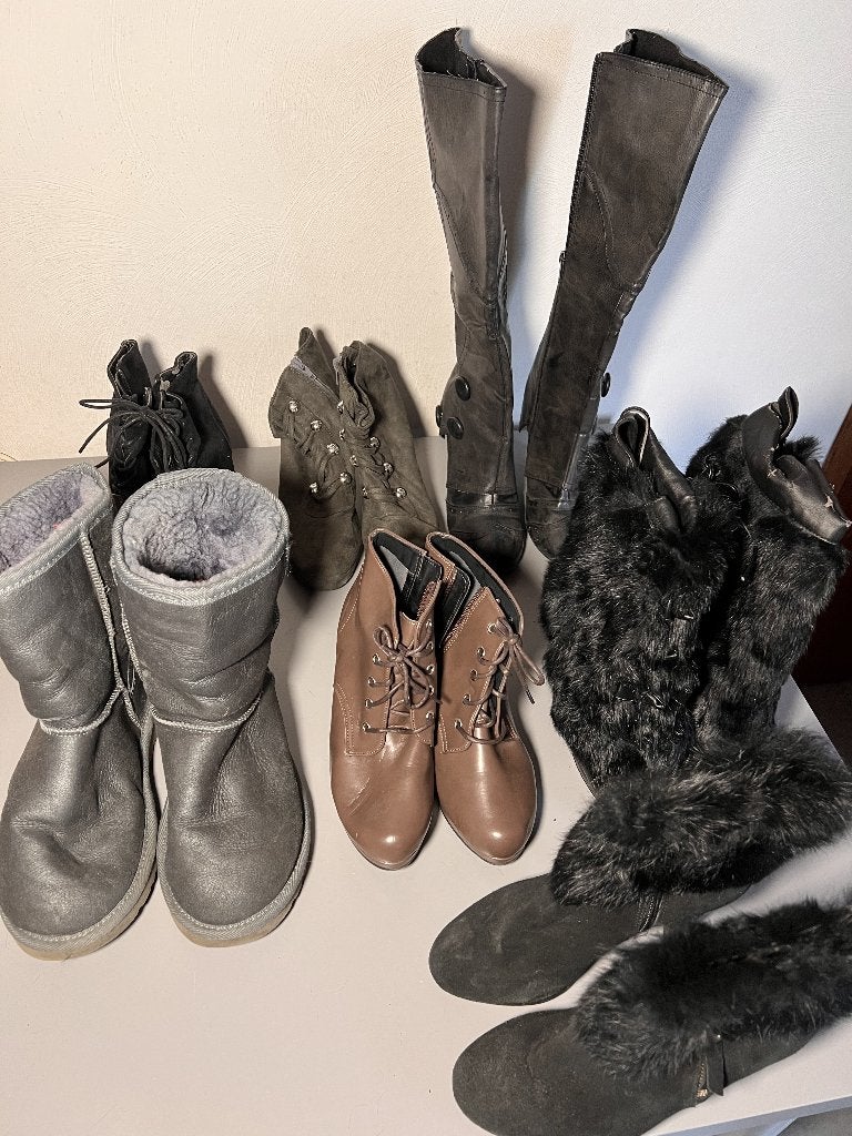 7 paar damesschoenen maat 36 -incl. UGG's, laarzen en hakken, Kleding | Dames, Schoenen, Hoge laarzen, Zwart, Ophalen of Verzenden