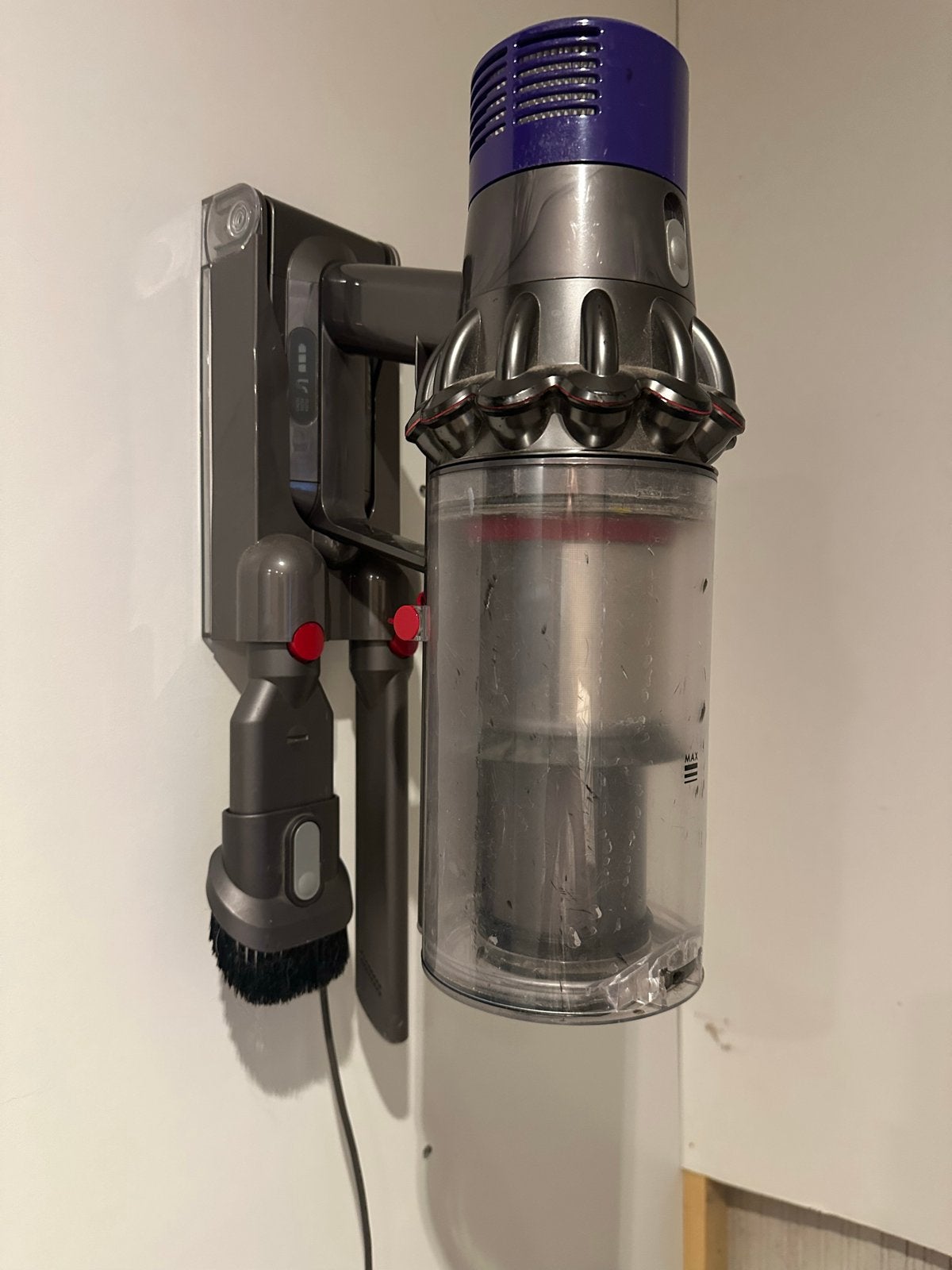 Dyson V10 met laadstation en 2 borstels (zonder steel), Gebruikt, Draadloos, Ophalen of Verzenden, Dyson