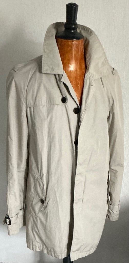Prachtige Burberry jas. Mt L., Beige, Maat 42/44 (L), Ophalen of Verzenden, Zo goed als nieuw