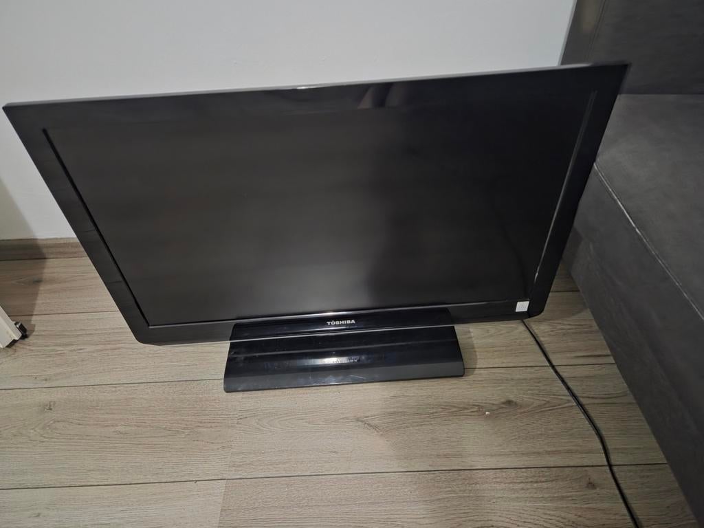 Toshiba LCD TV 32 inch - Model 32HL833G, Audio, Tv en Foto, Televisies, Ophalen, 50 Hz, 60 tot 80 cm, Gebruikt