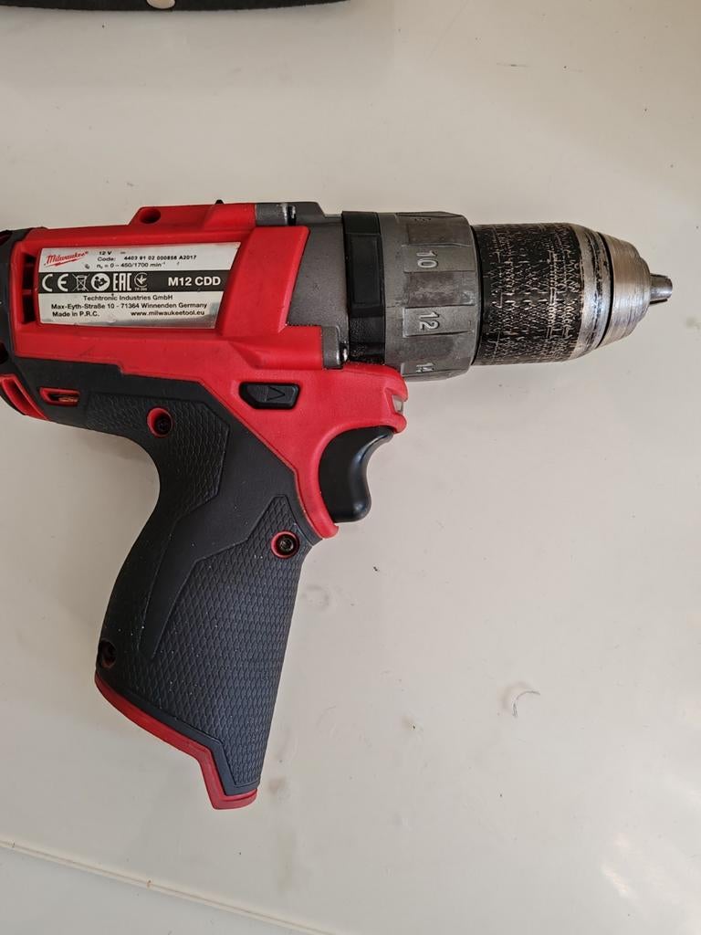 Milwaukee Boormachine met accu en oplader, Ophalen of Verzenden
