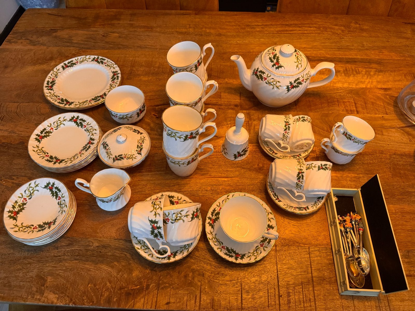 Royal Kendal Kerstservies - theeservies, Ophalen