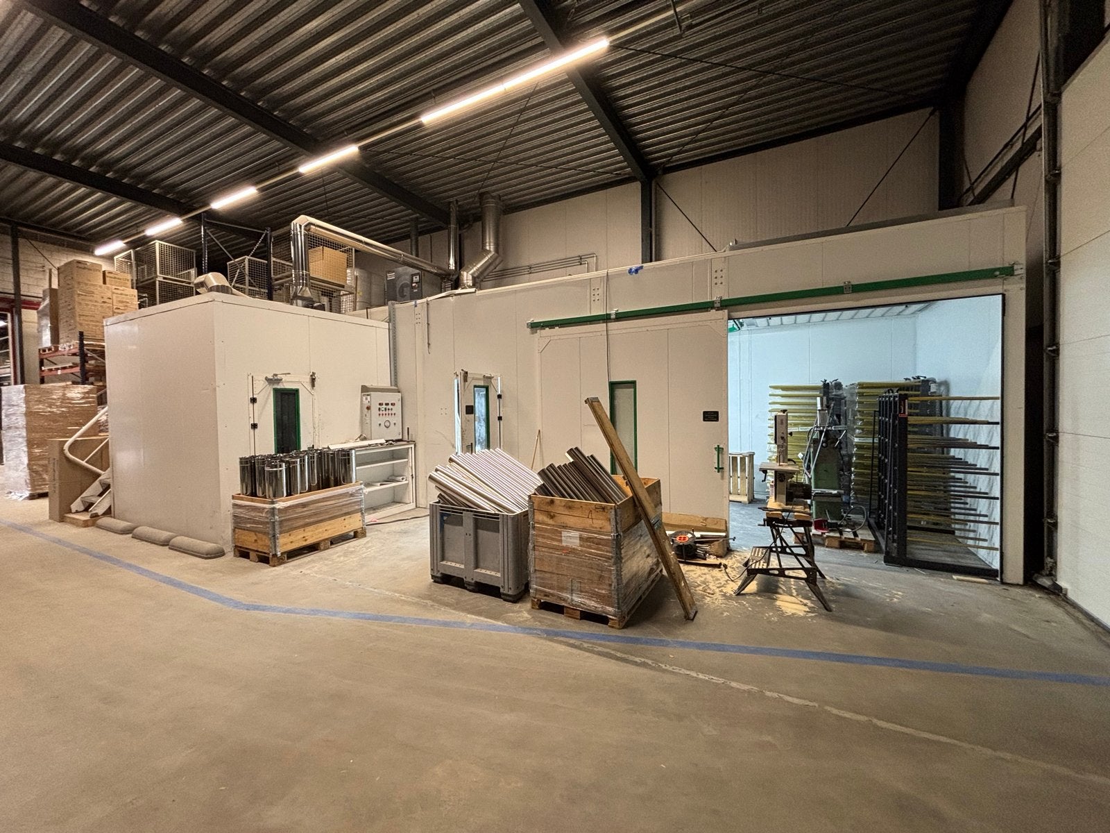 Professionele spuitcabine met transportsysteem, Ophalen