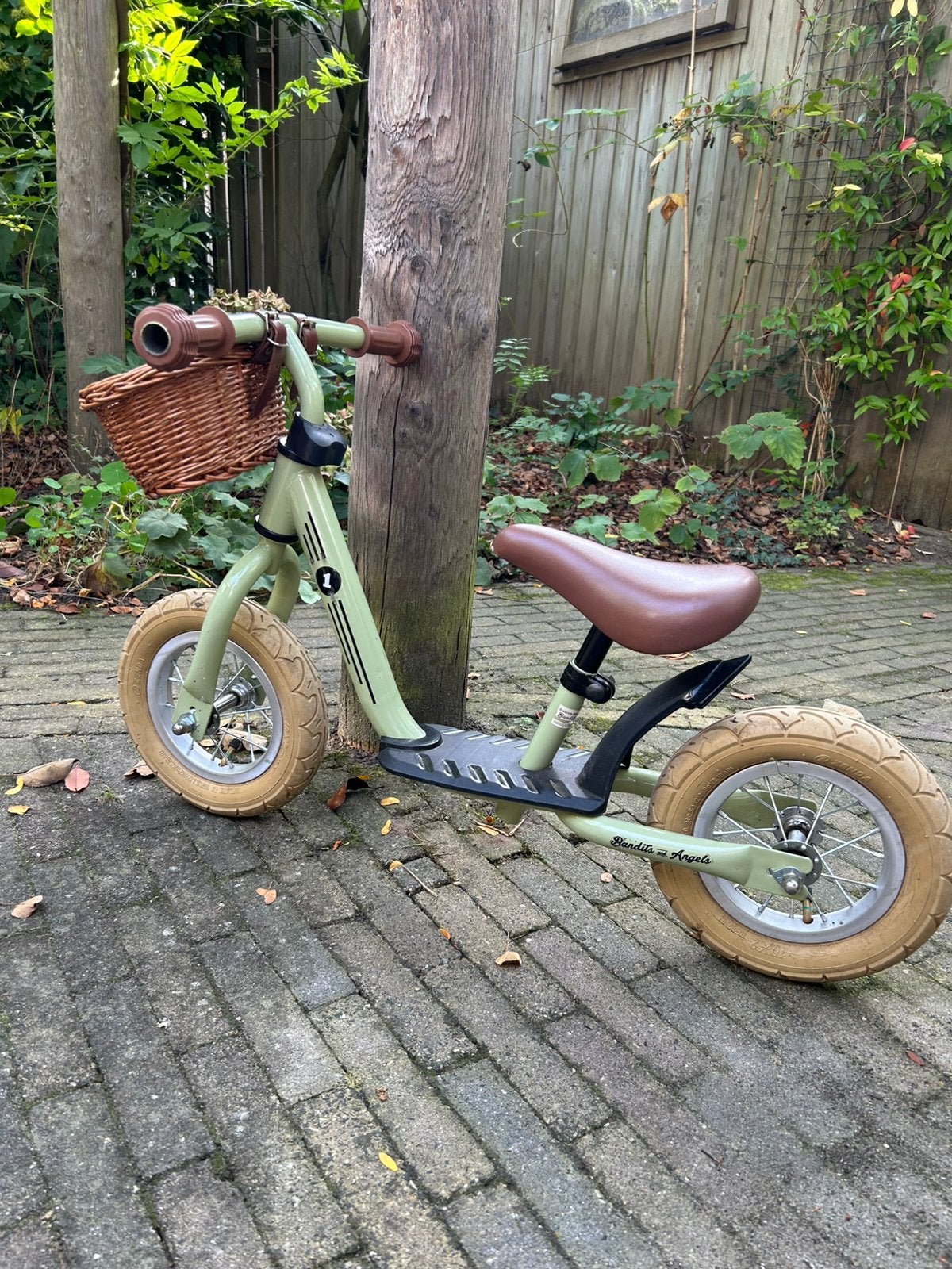 Loopfiets met mandje van Bandits & Angels, Ophalen, Gebruikt, Loopfiets