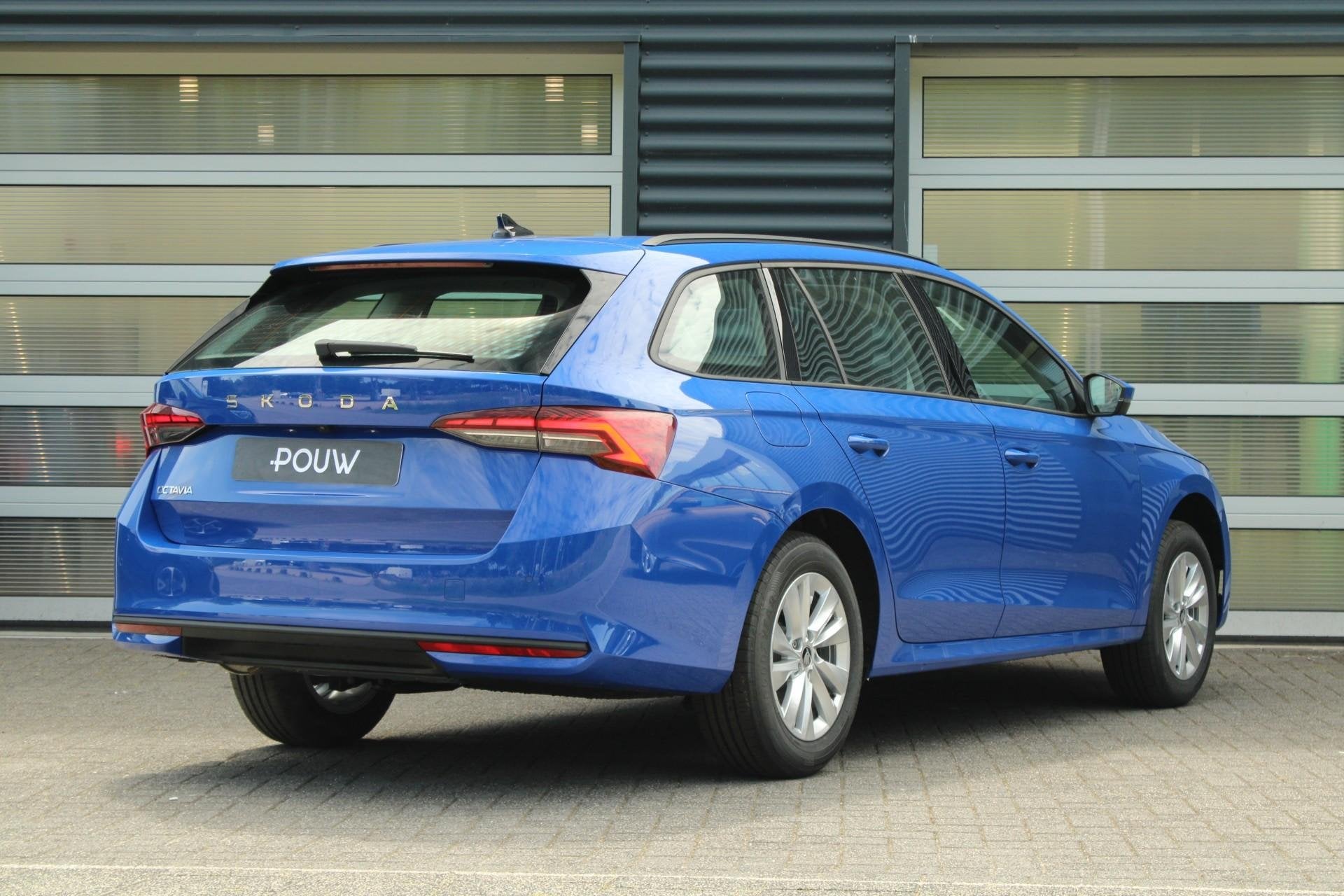 Skoda Octavia Combi 1.5 TSI Business Edition | CANTON Sound, Auto's, 12 maanden, 1498 cc, Euro 6, Blauw