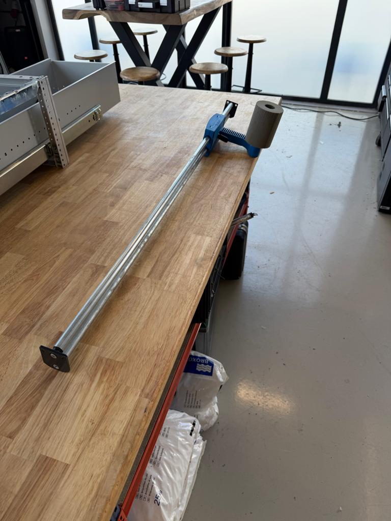 Sortimo koffer/ gereedschaps klem, Ophalen