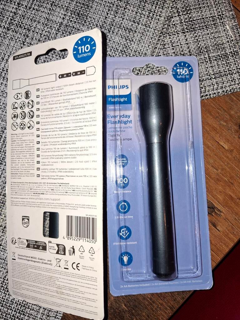 Philips Zaklamp 110 Lumen, 100m bereik, aluminium behuizing, Ophalen of Verzenden, Nieuw, Batterij