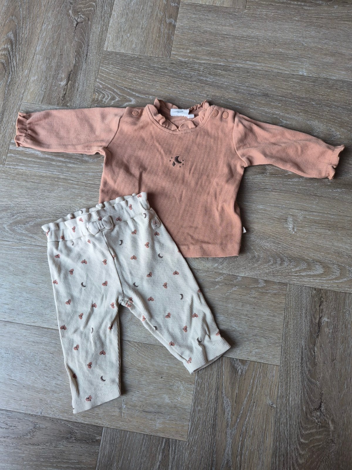 Feetje set maat 62, Kinderen en Baby's, Babykleding | Maat 62, Meisje, Ophalen of Verzenden, Zo goed als nieuw, Setje