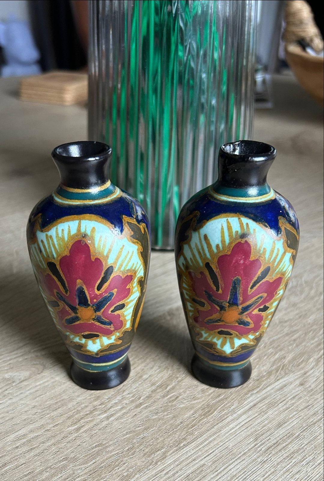 Art deco handgeschilderde miniatuur vazen, gesigneerd, Ophalen of Verzenden