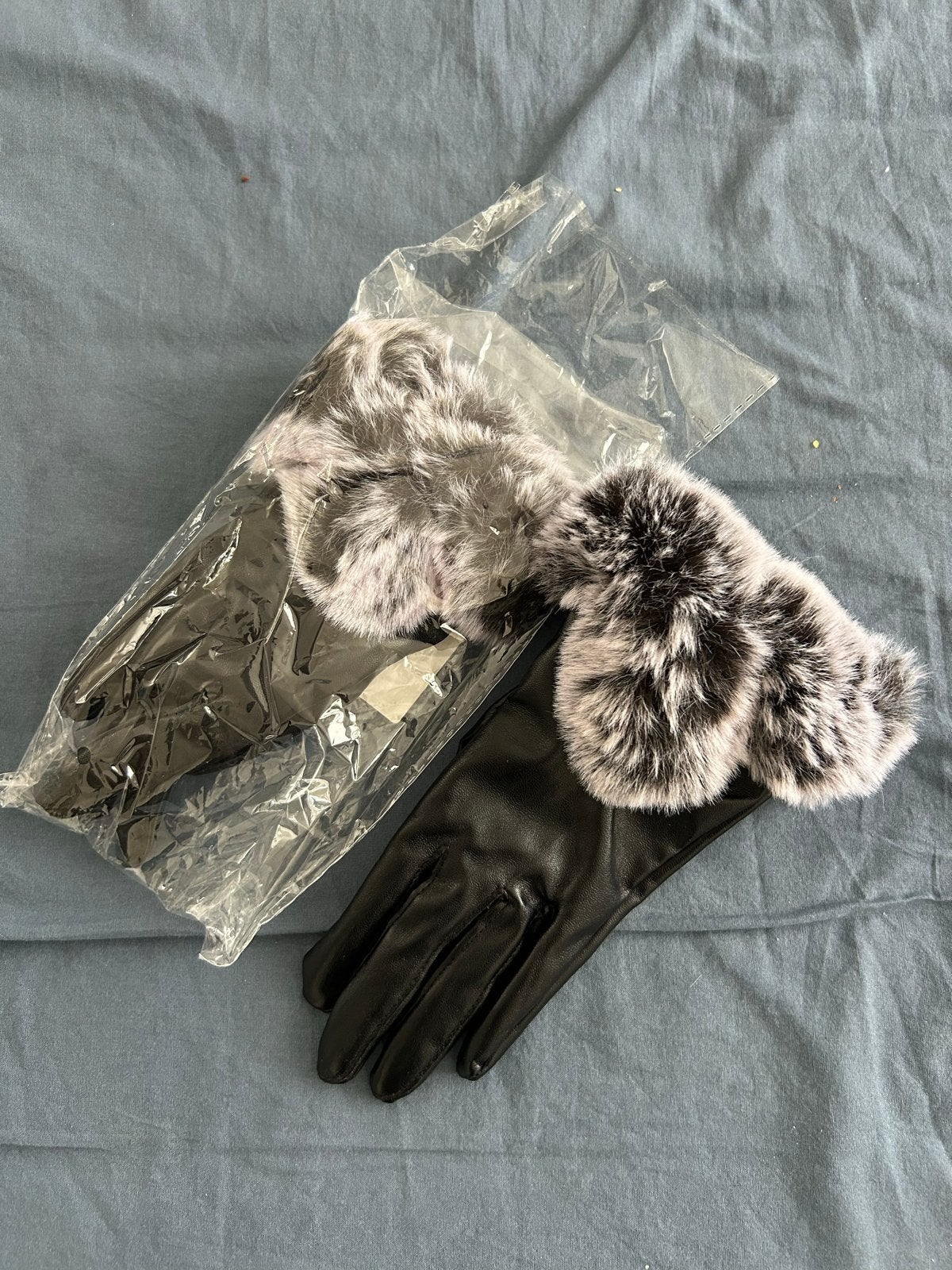 Nieuwe Temu Handschoenen met Bont - Ongebruikt, Kleding | Dames, Ophalen, Nieuw, Handschoenen