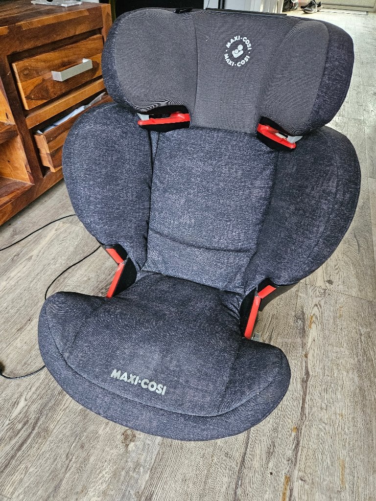 Maxi Cosi Rodifix Grijs Autostoeltje