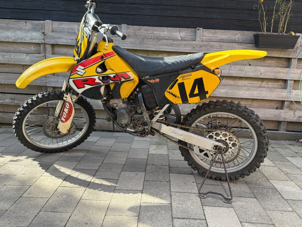 Suzuki motor, Gebruikt, Particulier, Handgeschakeld, 1 cilinder