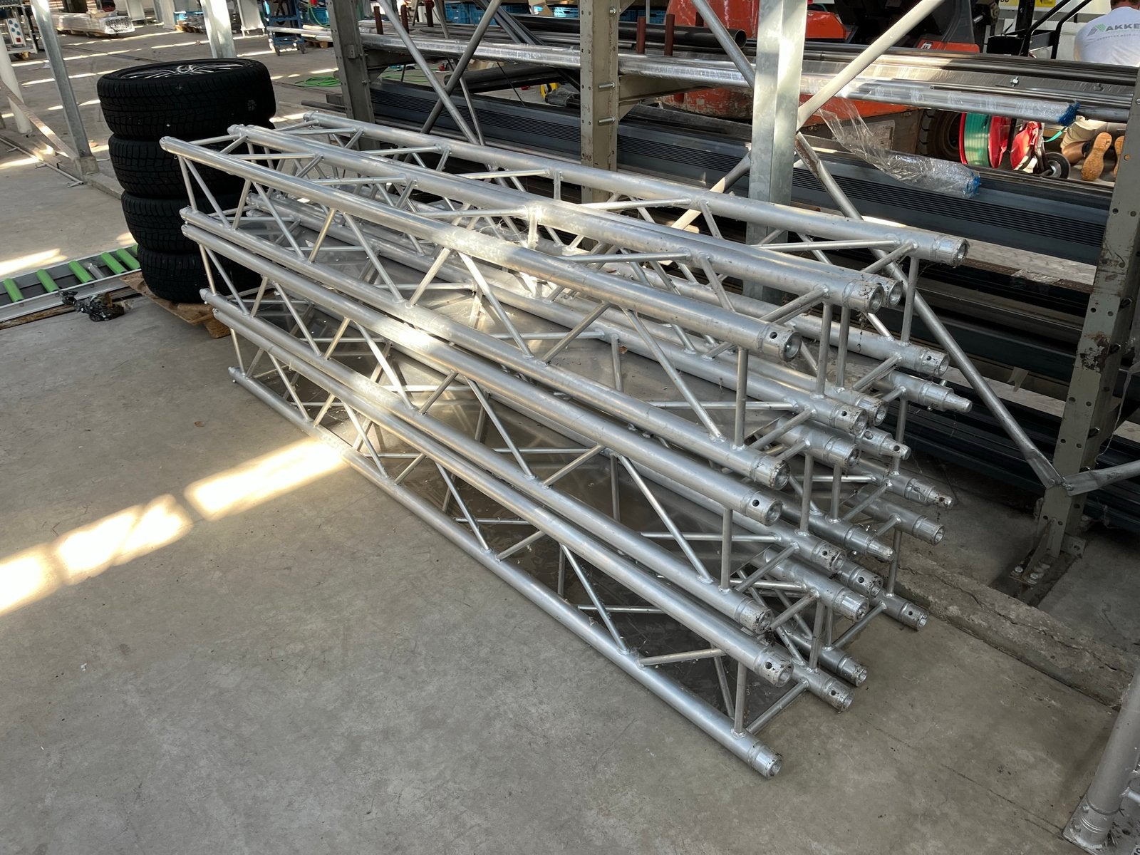 Alutruss QQTR 500 Truss onderdelen en constructies, Ophalen