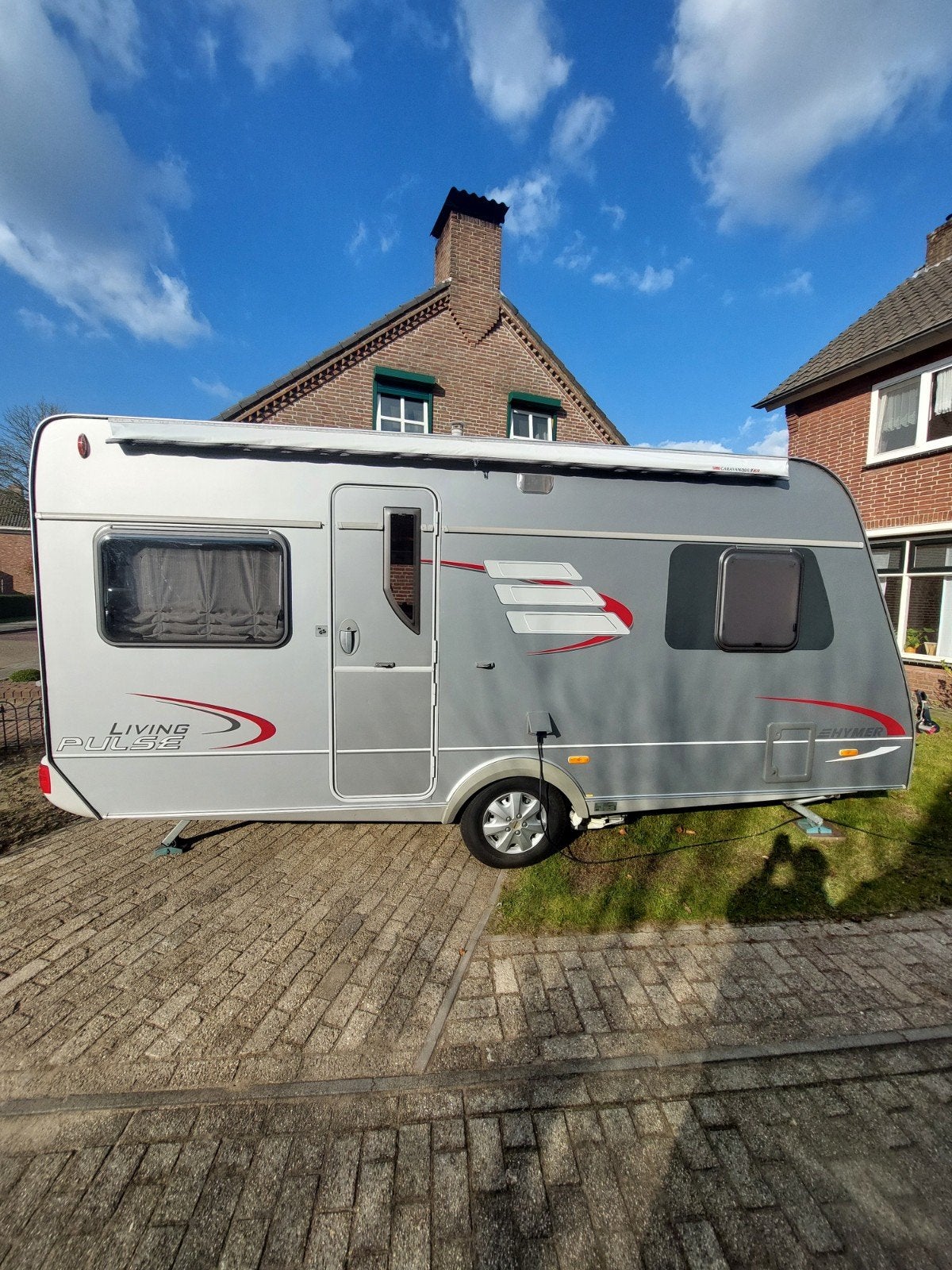 Eriba Hymer Living Pulse 465 uit 2007, Rondzit, Frans bed, Particulier, 4 tot 5 meter