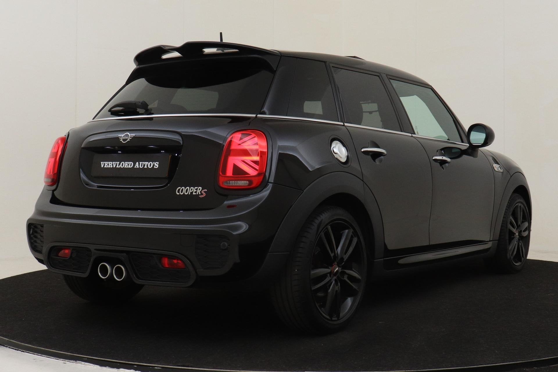 MINI COOPER S -PANO.DAK|HARMAN/KARDON|JCW|KEYLESS|LEDER|LED|, Auto's, 1998 cc, Stof, Gebruikt, 4 cilinders