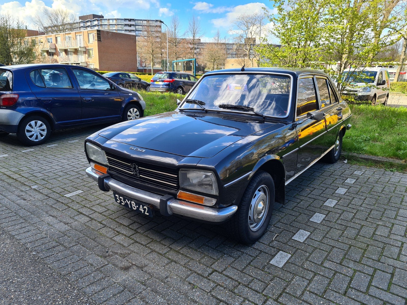 Peugeot 504 2.0 AUT 1973 Zwart, Auto's, Automaat, Zwart, Particulier, Sedan