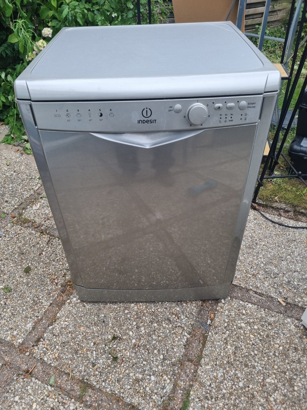 Indesit Vrijstaande Vaatwasser - Zilver, Ophalen
